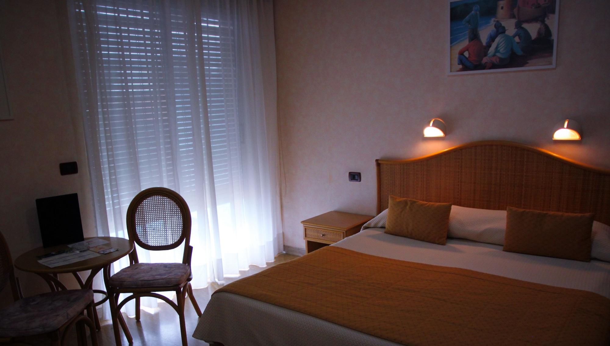 Hotel Garden Lido Loano Exterior photo